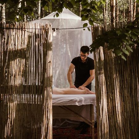 Jurty Z Widokiem, Prywatna Balia- Dzikolas Glamping Krasnobród Buitenkant foto