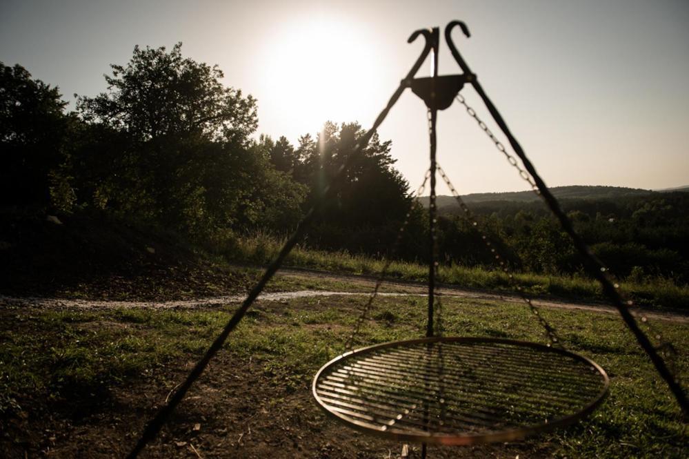Jurty Z Widokiem, Prywatna Balia- Dzikolas Glamping Krasnobród Buitenkant foto