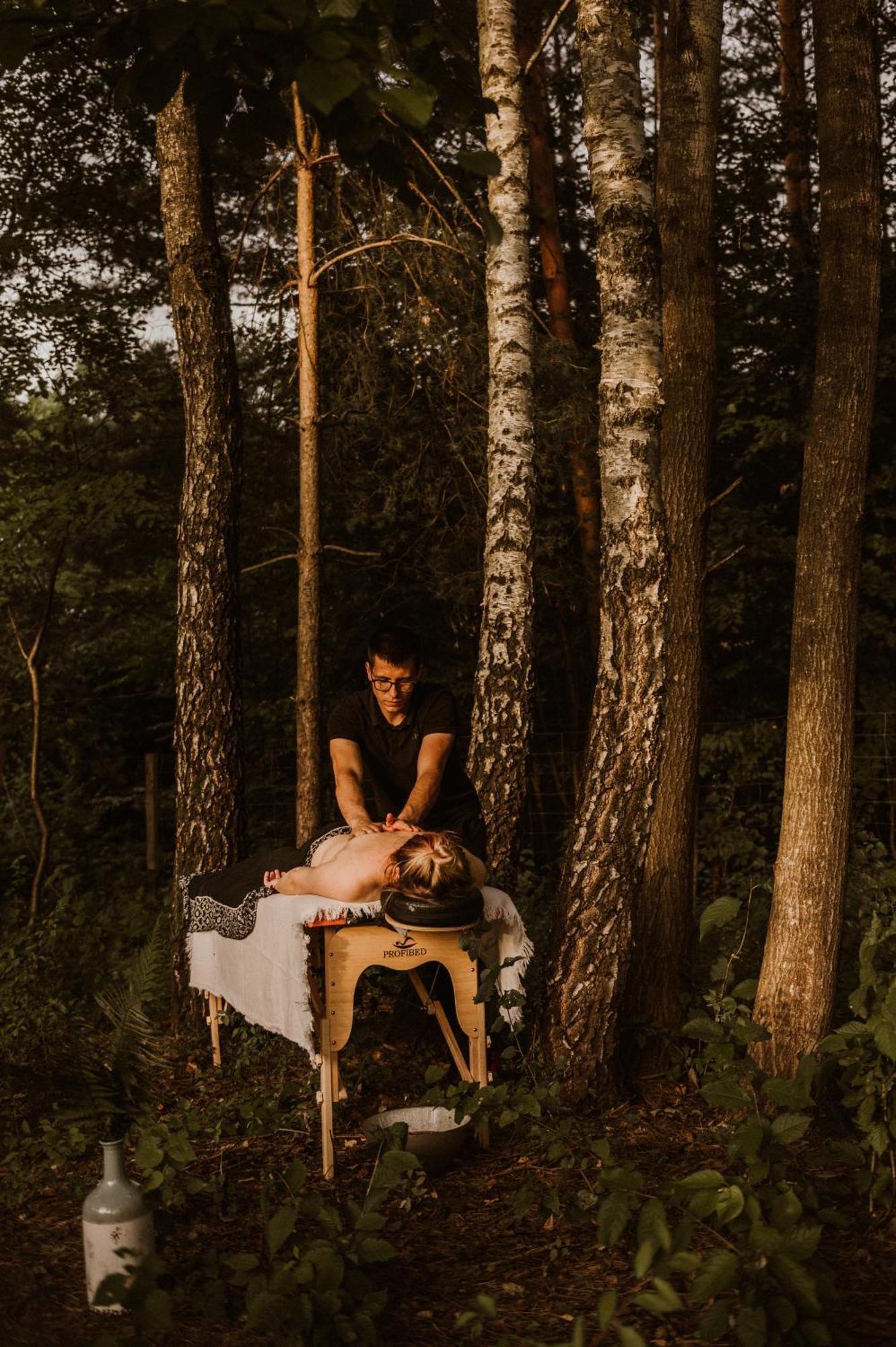 Jurty Z Widokiem, Prywatna Balia- Dzikolas Glamping Krasnobród Buitenkant foto